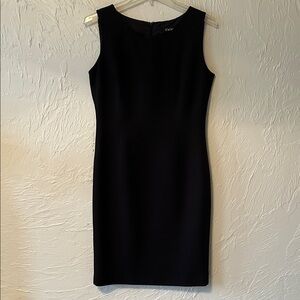 Le Suit Classic Black Mid-Length Dress